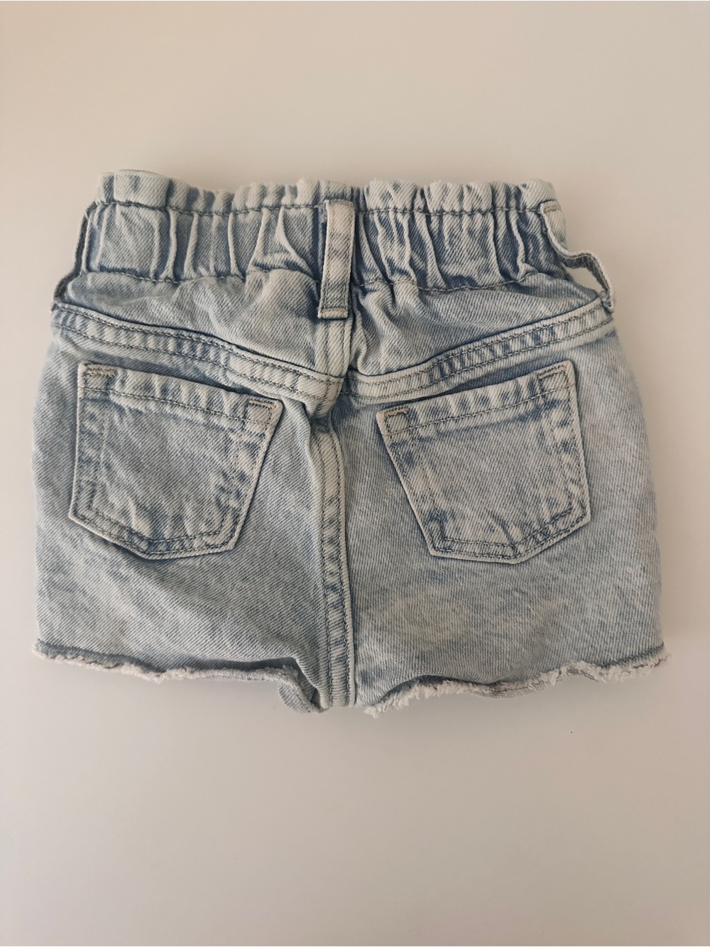 GAP Light Wash Denim Shorts for baby girl - Picture 4 of 4